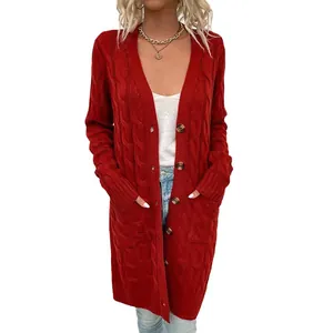 Gilet long élégant en maille torsadée rouge pour femme avec fermeture à boutons simple
