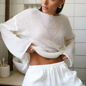 Élégant pull en maille ajourée blanche pour femme avec texture mesh ample et col rond