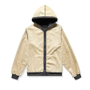Veste à capuche en polaire sherpa épaisse pour homme, beige avec bordure anthracite.