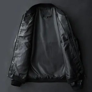 Stylische schwarze Herren-Lederjacke mit Stehkragen, Innentasche und Rippbündchen