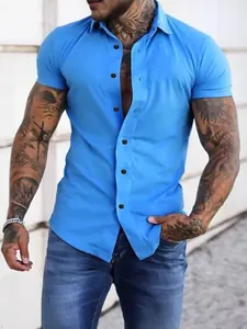 Camicia casual da uomo blu slim fit a maniche corte per un look estivo alla moda