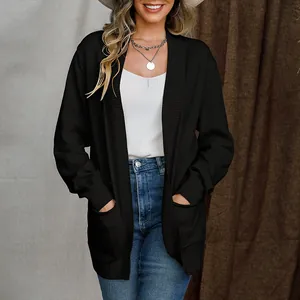 Elegante zwarte open gebreide cardigan met handige zakken voor een chique look.