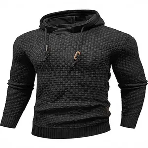 Sudadera con capucha gris carbón para hombre con un patrón de punto jacquard texturizado