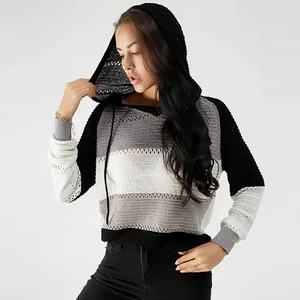 Sweat à capuche en tricot pour femme avec rayures color-block noires, grises et blanches