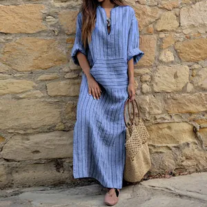 Robe maxi décontractée en coton et lin à rayures bleues pour femmes avec grande poche.