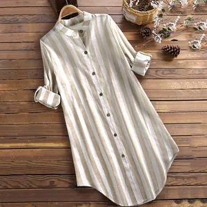 Chemise décontractée mi-longue rayée beige et blanc pour femmes avec manches retroussables