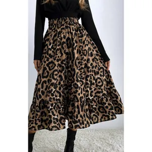 Falda larga de leopardo de talle alto con dobladillo con volantes para un estilo bohemio