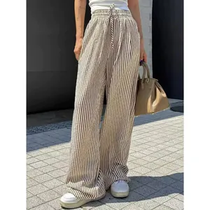 Stilvolle Damen-Hose mit hoher Taille und vertikalen Streifen für einen schicken Look