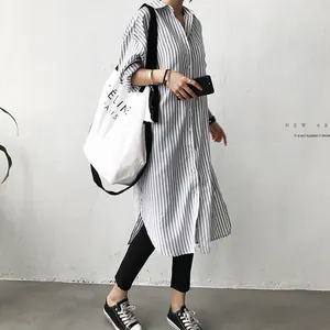 Vestido camisero de manga larga con rayas verticales azules y blancas de moda