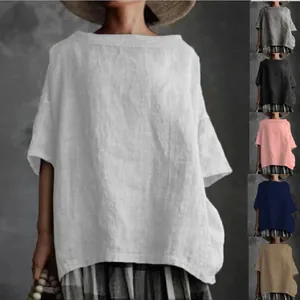 Detailansicht eines lockeren Damen-T-Shirts aus Baumwolle und Leinen in verschiedenen Farben