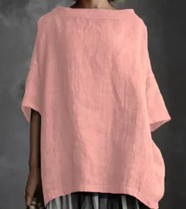 Detailansicht einer lockeren Damen-Kurzarm-T-Shirt aus Baumwolle und Leinen in Pfirsich