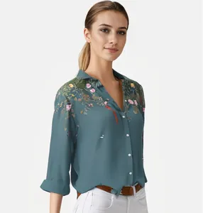 Elegante blauwgroene blouse met bloemenprint voor dames met reverskraag detail