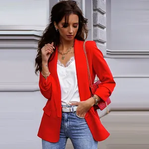 Professionele rode blazer met lange mouwen voor dames met een elegant, slank kantoorontwerp