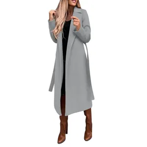 Eleganter hellgrauer langer Wollmantel mit Taillengürtel für Damen Detailansicht Mode