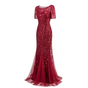 Elegantes bordeauxrotes Pailletten-Abendkleid im Meerjungfrau-Stil mit kurzen Ärmeln