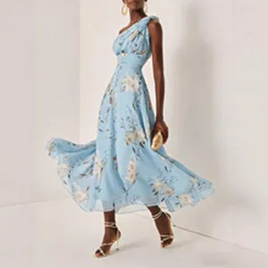 Élégante robe de soirée longue fleurie bleu clair à une épaule pour événements