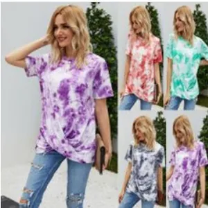 Χαλαρό γυναικείο t-shirt tie-dye με λεπτομέρεια κόμπου σε διάφορα έντονα χρώματα