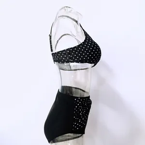 Detailansicht der Seite: schwarzes gepunktetes Plus-Size-High-Waist-Bikini-Set