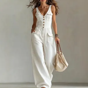 Eleganter weißer gewaschener Denim-Jumpsuit für Damen mit V-Ausschnitt und Seitentaschen