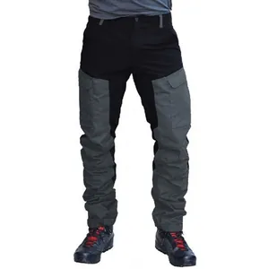 Pantalon cargo ajusté pour homme bicolore avec multiples poches pour extérieur