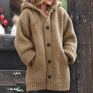 Gilet en maille épais et long avec capuche pour femme, couleur kaki et boutons frontaux