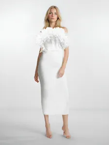Vestido de noche bandage blanco con elegante detalle floral para fiestas y bodas