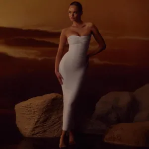 Elegant strapless heart-neck bandage evening dress with a slim-fit long silhouette