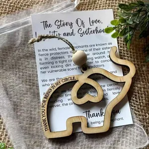 Ornement éléphant en bois avec citation de sororité gravée et carte de récit cadeau