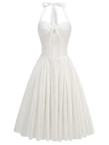 Elegante abito midi bianco all'americana con corpino in pizzo e gonna a pieghe