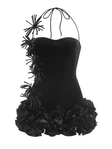 Κομψό μαύρο halter φόρεμα με 3D λουλούδια και βολάν τελείωμα σε σχήμα τριαντάφυλλου