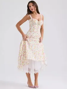 Elegant floral print midi dress with spaghetti straps and a sweetheart neckline design
