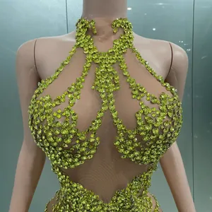Funkelndes netzartiges Bodycon-Kleid mit limettengrünen Strasssteinen für die Bühne