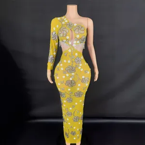 Femme Élégante Une Épaule Manches Longues Robe de Soirée Strass Gland Sexy Banquet Fête Performance Tapis Rouge Gown Top And Bottom