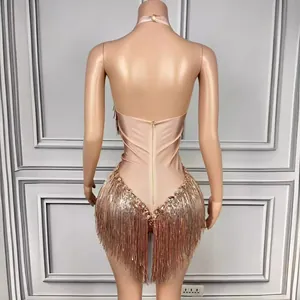 Eleganter rückenfreier Neckholder-Body mit funkelnden Fransen und Strasssteinen für Partys
