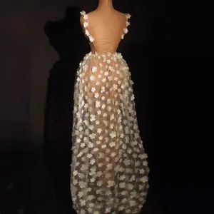 Robe de soirée élégante en résille blanche dos nu avec fleurs 3D et fines bretelles