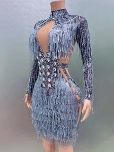 Vestito sexy da sera con strass e frange per spettacoli teatrali e varie performance.