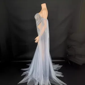 Robe de soirée élégante bustier avec perles et jupe en tulle longueur sol pour femme