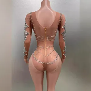 Body sensuel en mesh chair à manches longues avec motifs en strass étincelants et zip dos