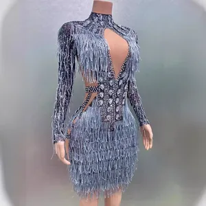 Abito mini argento con frange e strass per performance sexy e serate di gala