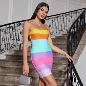 Robe bandage courte arc-en-ciel sans bretelles pour soirées et fêtes