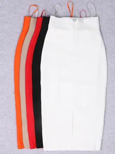Vista dettagliata di gonne midi bodycon a vita alta in vari colori vivaci e accesi