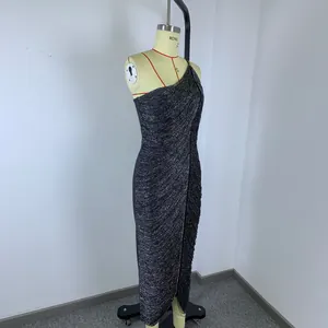 Elegant black glitter one-shoulder bandage dress with side fringe for evening parties