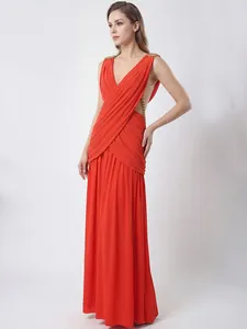 Elegante vestido de noche rojo con escote en V profundo y corpiño cruzado plisado.