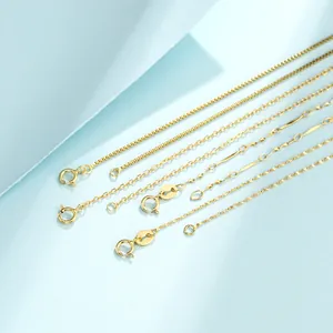 Selezione di collane in argento sterling 925 con placcatura in oro 18K in vari stili