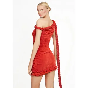 Vestido mini rojo sexy de un hombro con llamativos detalles de cuerda trenzada 3D