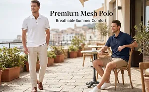 Foto de estilo de vida de hombres con polos de malla transpirables en un café al aire libre