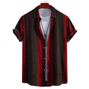Vue de face chemise décontractée homme à rayures verticales rouges et vertes
