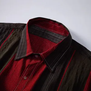 Chemise homme à manches courtes à rayures verticales rouges et marron avec col