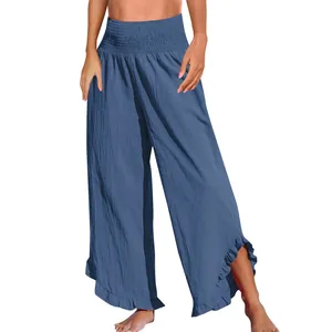 Detailansicht der blauen Damen-Freizeithose mit hoher Taille, Gummibund und Rüschen