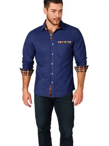 Camicia blu a maniche lunghe da uomo con eleganti dettagli a quadri a contrasto
